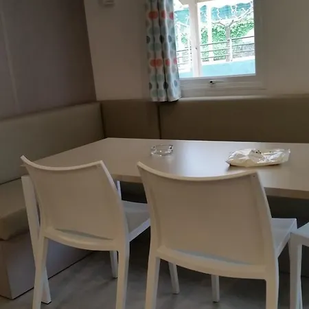 مكان تخييم Camping Senia Cala Canyelles *