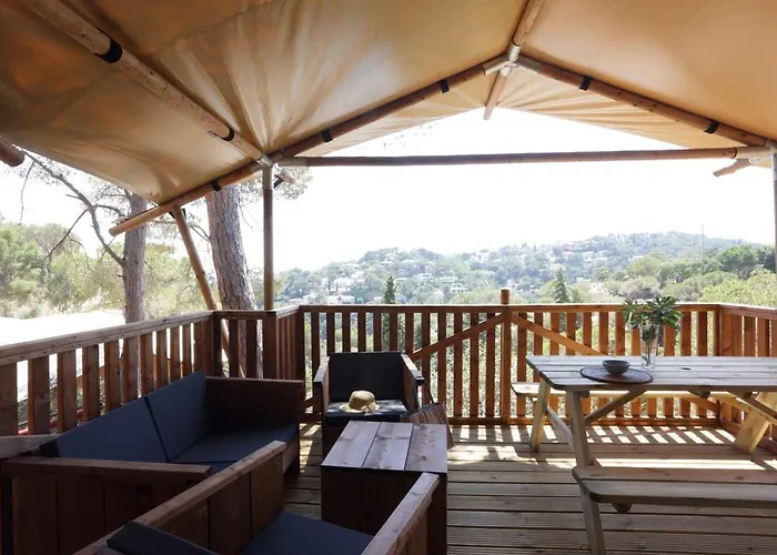 Senia Cala Canyelles キャンプ場 リョレート・デ・マル