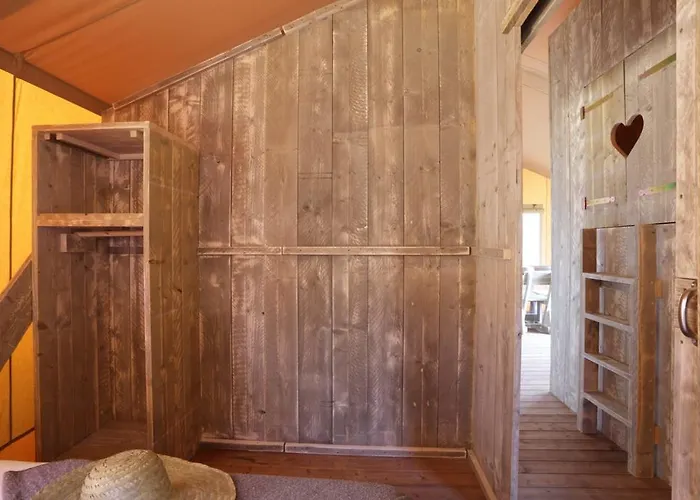 Senia Cala Canyelles キャンプ場 *