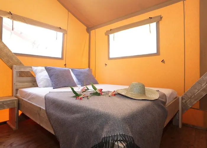 キャンプ場 Senia Cala Canyelles リョレート・デ・マル