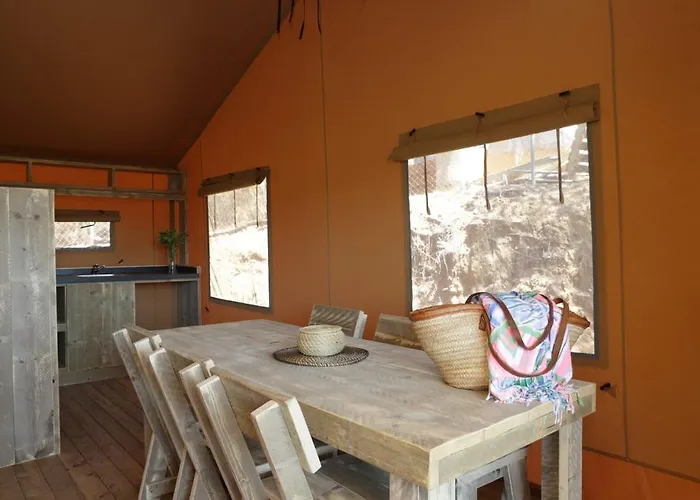 Senia Cala Canyelles * リョレート・デ・マル