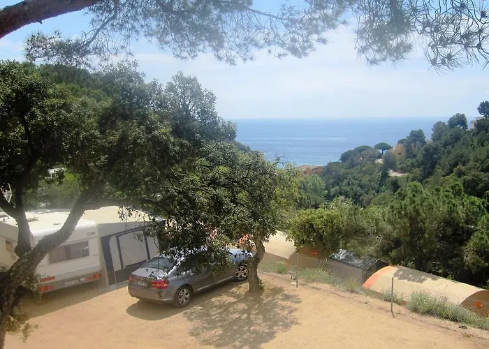 Senia Cala Canyelles * リョレート・デ・マル