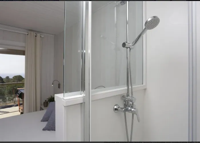 Senia Cala Canyelles * リョレート・デ・マル