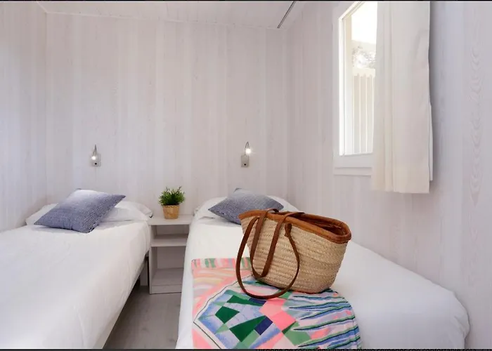 Senia Cala Canyelles キャンプ場 *