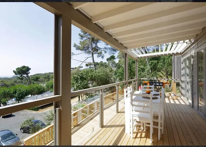 キャンプ場 Senia Cala Canyelles *