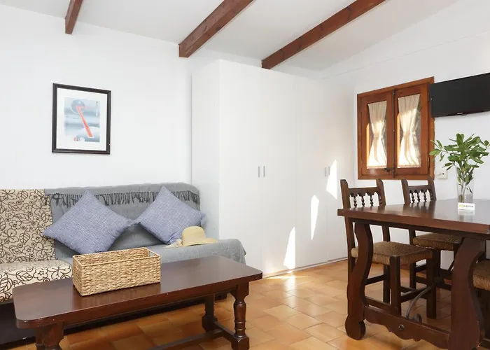 Senia Cala Canyelles キャンプ場 *