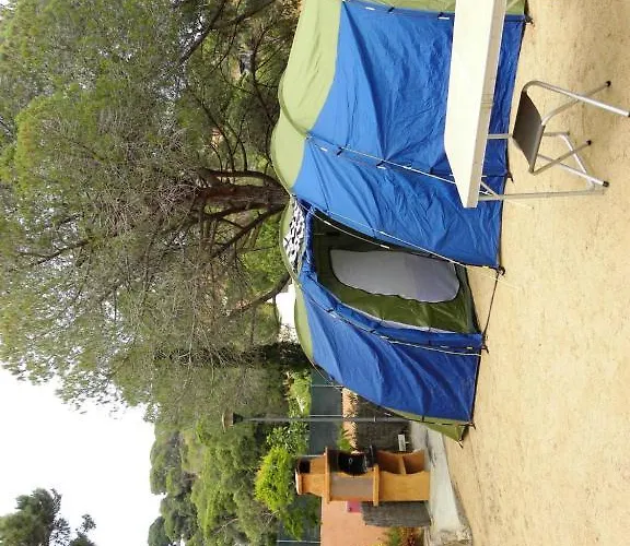 Senia Cala Canyelles 캠프장 *
